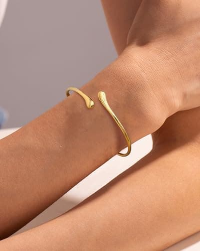 YADOCA Or Acier Inoxydable Plaqué Or 18 Carats Bracelets Femme Bijoux pour Femmes Mode Élégant Accessoire