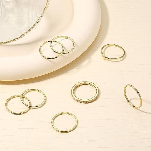 Adramata 8 Pièces Bagues Femme Acier Inoxydable Plaqué Or 14K Empilables minces Minimalistes Bagues de Déclaration Boho