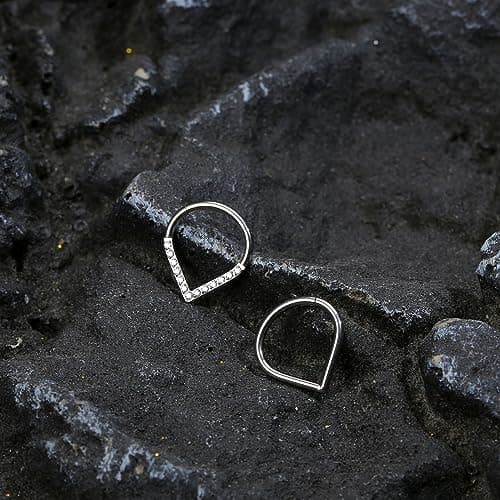 Adramata G23 Titane Septum Piercing pour Femme et Homme - Hypoallergénique et Sécuritaire - Piercing Nez Teardrop et Hin
