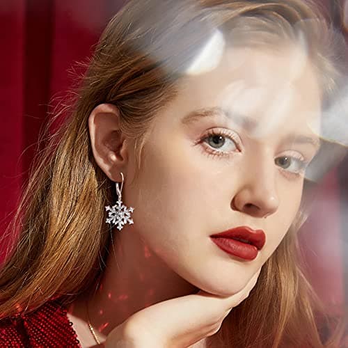 Adramata Boucles d'oreilles de Noël pour Femme en Argent Sterling 925 avec Flocons de Neige CZ | Cadeau Eco-friendly pou